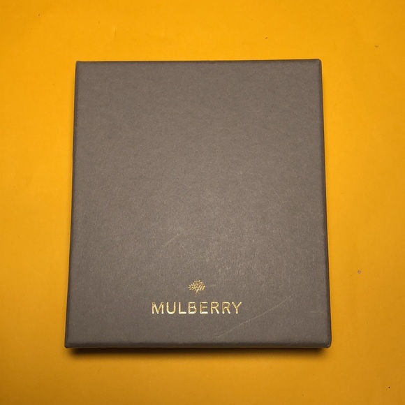 🆕🟠 MULBERRY 🟠 passport cover - Picture 7 of 9
